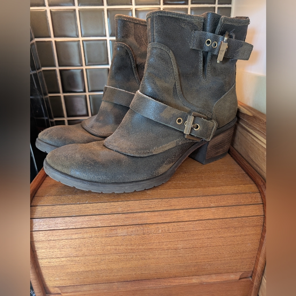Donald Pliner Distressed Delta Camo Moto Boots,9